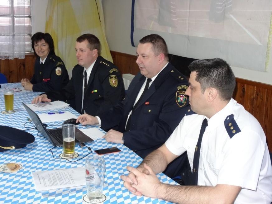 V průběhu utkání měli diváci k dispozici točené pivo a grilované klobásy, později, po zápase, byl k mání i guláš.