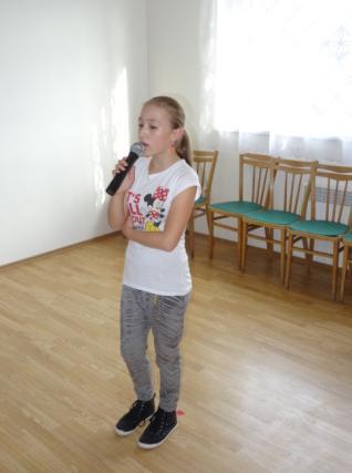 Kumprichtová, obě devítileté Další Posezení u Kávy se konalo v pátek 25.