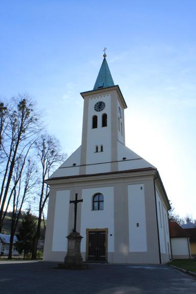 2/2013 Zpravodaj obce Lichnov ***** Informace Obecního úřadu Informace z 43. a 44. RO, Rada obce Rada obce schválila uzavření Dodatku č.