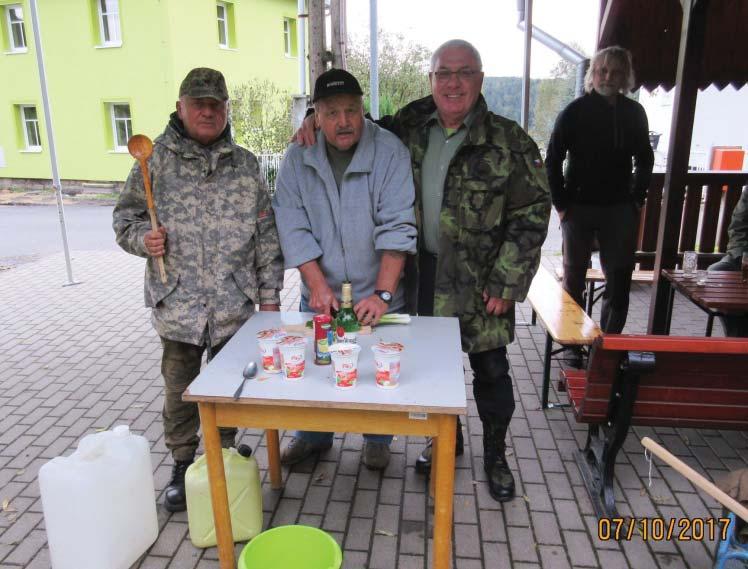 Bylo uvaøeno asi 15 litrù polévky, vìtší èást byla zkonzumována bìhem veèera a