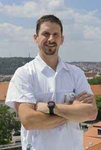 sestry v akci sestry v akci Seznamte se: Ing. Bc. Milan Bauštein, DiS., vrchní sestra na Urologické klinice Řada lidí netuší, že zdravotní sestra může být muž, dokud se s ním nesetkají osobně.