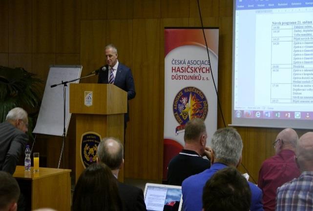 V roce 2016 se naši příslušníci aktivně zapojovali do činnosti pracovních skupin Koncepce požární prevence v ČR, jejichž úkolem bylo připravit efektivní systém průběžného vzdělávání specializovaných