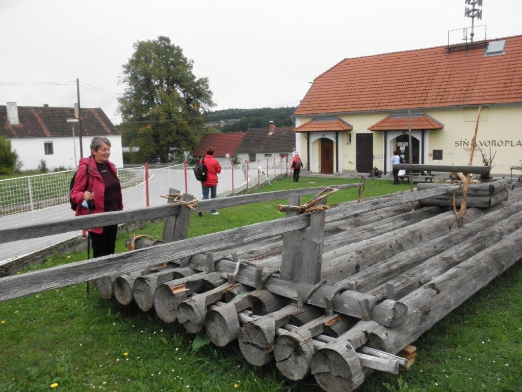 Klub Turista Písek z. s. Jak již z názvu vyplývá z názvu, působí klub v Písku. V současnosti má 96 členů.