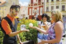 00 hodin Hotel Žižkovy lázně Jiří Řapek a Ondřej Kříž zahrají acoustic blues, americké country, ale také vlastní originální úpravy velmi známých popových písní. Pořádá Hotel Žižkovy lázně.