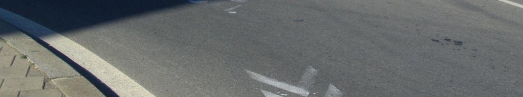 Od křižovatky Nové sady Husova je vyznačen cyklopiktokoridor (Obr. 10), který navazuje na jízdní pruh pro cyklisty.