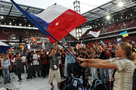 a loutkových představení, přispěla Nadace Racek k potřebnému technickému