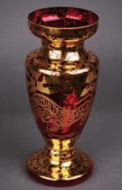 200 Kč aukční cena: 400 Kč 151 Váza sklo zdobené zlatem