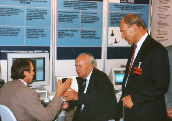Již v srpnu 1995 se v ČR zrodil (ve zkrácené době osmi měsíců) další typ pasivního sledovacího systému určeného speciálně pro potřeby ŘLP AČR, který dostal jméno VĚRA.