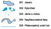 stupeň překážky pro běžce a představuje objekty pro orientaci a umístění kontrol. Černá čára kolem vodních útvarů označuje jejich nepřekonatelnost za normálních povětrnostních podmínek.