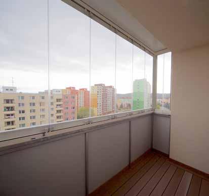 Zasklení balkónu i zasklení lodžie dává také vzniknout prostoru, jenž