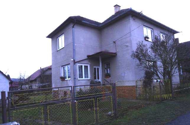 Ocenění: ZNALECKÝ POSUDEK O OBVYKLÉ CENĚ č. 2443/2017 A) spoluvlastnický podíl ve výši 1/4 nemovitých věcí: pozemky parc.č. 310 o výměře 242m2, zastavěná plocha a nádvoří, na pozemku stojí stavba: Zaječov čp.