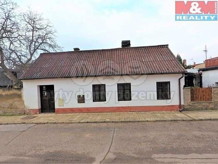 4) Rodinný dům Nabídková cena: 1 750 000 Kč Lokalita: Okrsek, Lysá nad Labem Stavba: Cihlová Poloha domu: