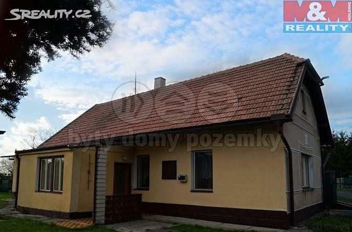 7) Rodinný dům Nabídková cena: 1 850 000 Kč Lokalita: Čilec, okres Nymburk Stavba: Cihlová Poloha domu: Samostatný Podlaží: 1 Plocha zastavěná:1 32 m2 Užitná
