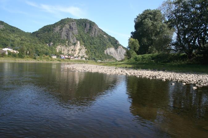 pestrý náplav