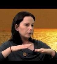 Darina Kabardina (Česká republika) Psycholog se zaměřením na grafologii, vývojovou kineziologii, mentální kouč sportovců, herců a zpěváků, certifikovaný trenér jógy a kundalini jógy, zakladatelka