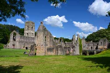 Severní Anglie - York, Whitby, Flamborough Head, Malham, Cambridge Objevíte tajemství severní Anglie a budete okouzleni nepoznanou krásou Yorkshire Dales. 1.