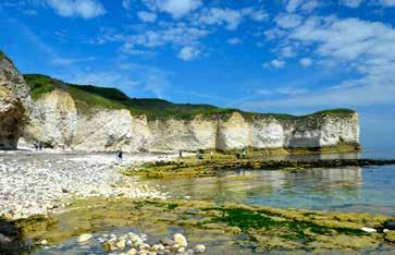 nejvyhledávanější údolí se zajímavými přírodními úkazy, Malham Cove přírodní amfiteátr z bílého vápence, Gordale Scar dramatická soutěska vzniklá propadem dutiny ve skále, Janet s Foss hezký vodopád,