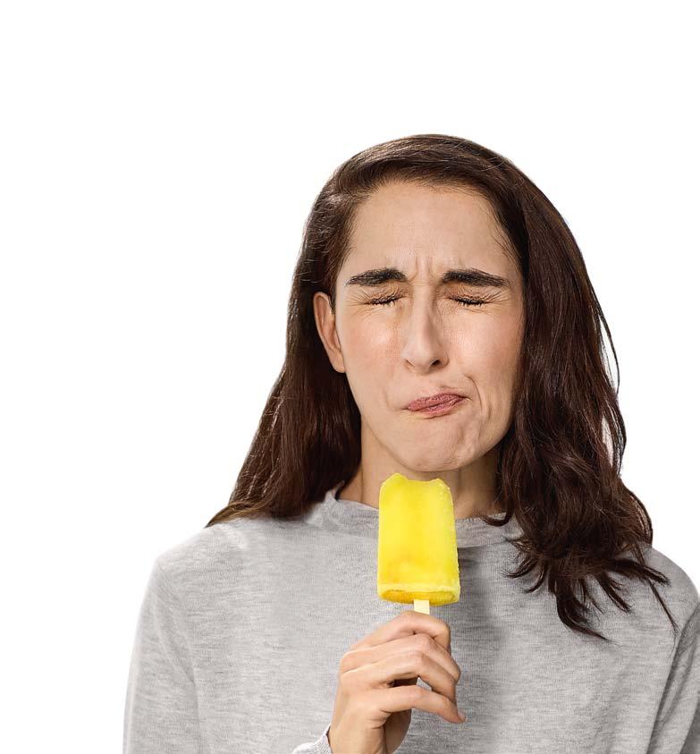 LKS 4/2018 77 Nový Sensodyne Rapid PŮSOBÍ RYCHLE aby chránil ve chvílích, jako je tato Pomozte svým pacientům RYCHLE ZVLÁDNOUT BOLEST ZPŮSOBENOU CITLIVOSTÍ ZUBŮ *při čištění dvakrát