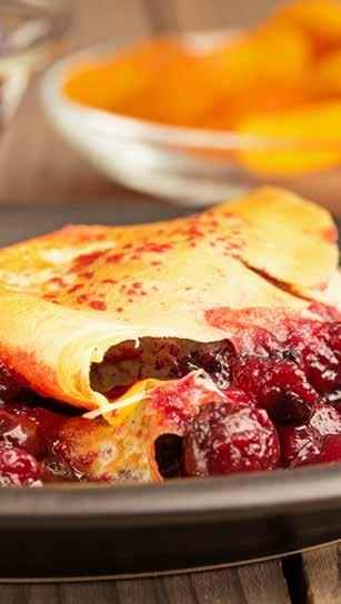 Lesné Tutti Frutti palacinky s lesným ovocím 17 150 g pšeničnej múky 30 g sušených marhúľ 1 200 ml vody Uvarte zmes z lesného ovocia, trochu vody a cukru.