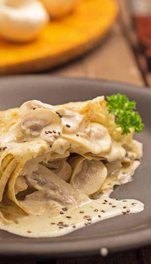 Recept pre šampiónov palacinky s hubami 25 150 g pšeničnej múky 1 10 g chia semienok 200 ml vody 7 g soli 400 g čerstvých šampiňónov 20 g masla 30 ml olivového oleja 200 ml smotany na varenie 7 g