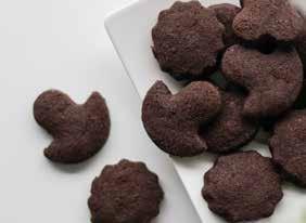 Hmotnosť: 150 g Cena bez DPH: 1,42 Cena s DPH: 1,70 Slané keksy cesnakové Nízkobielkovinová múka (PŠENIČNÝ škrob (do 20 mg/kg gluténu), stabilizátor: guarová guma, vláknina, cukor, dextróza,  E160a),