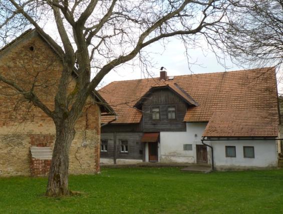 Hrubém Lesnově (č. p. 18) 8.