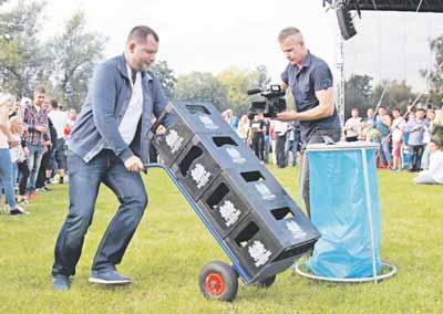 Akce 13 Pivní slavnosti Septemberfest navštívilo opět několik tisíc lidí Pivní slavnosti Septemberfest, které se konaly v sobotu 9.
