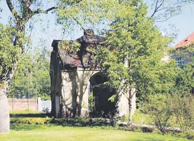 Město chce opravit zchátralý altán v zahradě Klementinka Zastupitelé schválili bezúplatný převod pozemkových a stavebních parcel včetně stavby historického altánu v zahradě Klementinka z majetku