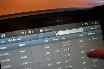 Velkou výhodou SMART Pro je uživatelsky přívětivý software, který Protože není zapotřebí napájení z vozidla, nezatěžuje SMART Pro baterii auta. 6. Nevyžaduje připojení k PC.