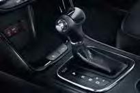 MOTORY URČENÉ PRO MODELOVOU ŘADU CEE D: Zvýšený výkon a zlepšený průběh točivého momentu v celém rozsahu otáček, nižší emise CO 2 kultivované motory, které zvýší vaši chuť usednout za volant.