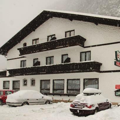Hallstatt Gasthof Bergfried*** 370 km 12 km 65 160 km vleků a lanovek běžeckých tratí Gasthof Bergfried *** Gasthof Bergfried je rodinný penzion s