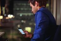 Philips Hue personal wireless lighting Více než jen světlo, Philips Hue je předně o vaší představivosti. Probuďte se každý den s východem slunce. Přeneste Váš příběh do jiného světa.