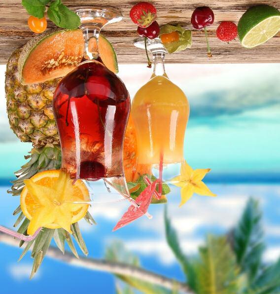 Cocktail Dream of Jamaica 79, Monin červený meloun, Monin bitter, grapefruit juice Pina Colada 84, rum ~ Mulata silver, Monin kokos, ananas juice, smetana Mojito Classic 84, rum Mulata silver, Monin