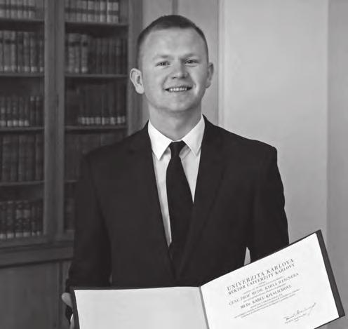 František Koukolík se stal Rytířem českého lékařského stavu Neuropatolog a spisovatel MUDr. František Koukolík, DrSc., FCMA, byl 15. března slavnostně pasován na Rytíře českého lékařského stavu.