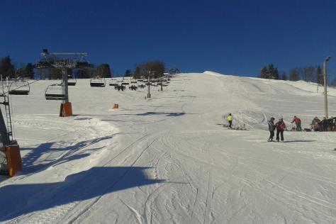 SKIBUS ze Starého Města do Velkého Vrbna Jízdní řád se často mění, proto prosím sledujte www stránky www.paprsek.cz. Pro mimořádné časy odjezdu volejte na tel.