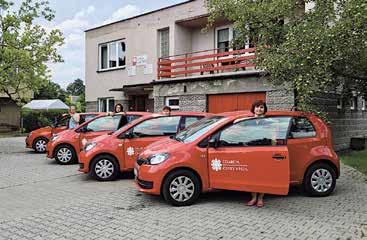 prášek, jenž vznikne odpařením louhu. Nejprve je hnědý a bývá nazýván flusem. Po přepálení v kalcinační peci zbělá a je potřebný například pro výrobu skla.