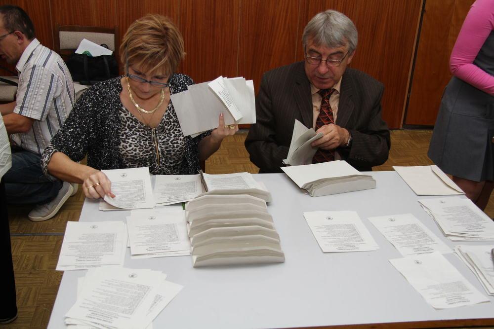 25. a 26. října probíhaly v České republice volby do poslanecké sněmovny. Jejich výsledky v našem městě shrnuje následující tabulka: Strana Platné hlasy číslo název celkem v % 1 Česká str.