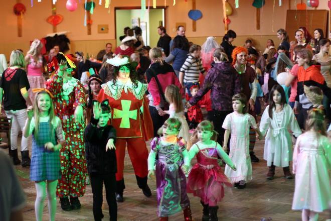 Březen 2. března uspořádal Sokol Morkovice tradiční dětský karneval.