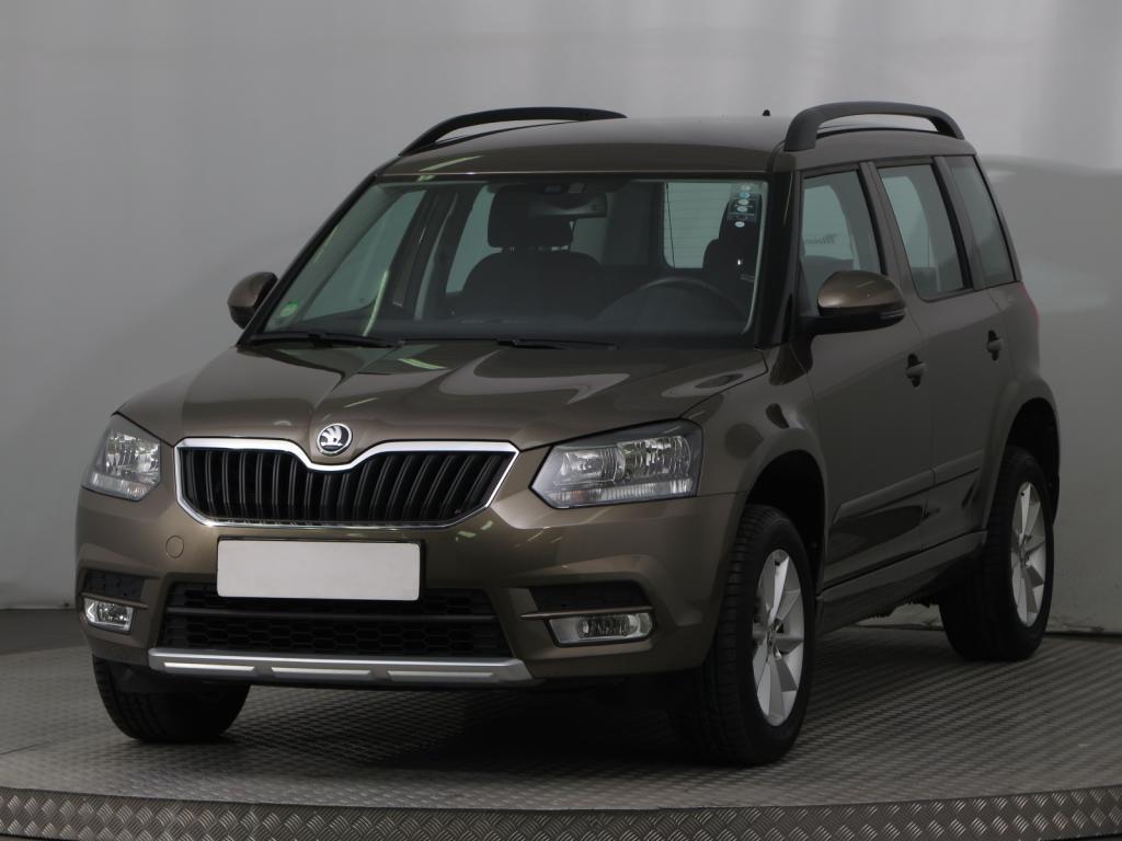 Auto ojeté: Škoda Yeti 2015 1.2 TSI, Ambition Fresh, nové v ČR, 1.