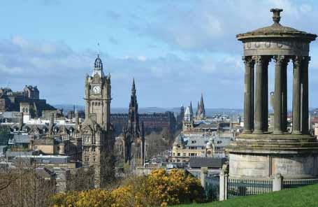 den: ranní trajekt Calais Dover, prohlídka Londýna: Westminster Abbey, Houses of Parliament, Downing Street, Trafalgar Square, Buckingham Palace střídání stráží, Kensington Palace, Hyde Park, City of