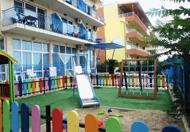 BULHARSKO < 27 HOTEL PŘÍMO U PLÁŽE Primorsko Hotel Djuni ** Pobyty na 10 a 11 se snídaní Popis objektu na str.