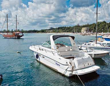 32 Stravování: all inclusive, snídaně: formou bufetu 08:00 10:00, oběd: bufet 12:00 14:00, večeře: formou bufetu 18:30 21:00, odpolední