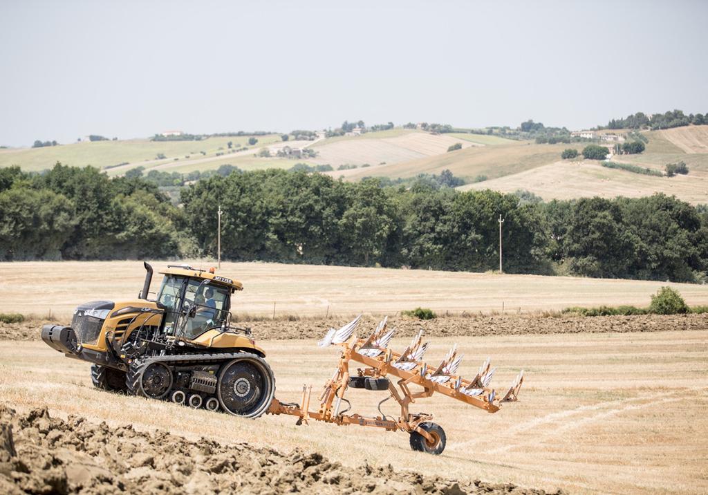 Pracovní záběr lze nastavovat během práce pohodlně ze sedadla operátora.