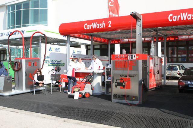 inzercie v Novom ãase. Podpore náv tevnosti v razne pomohla spolupráca s rádiom Expres, ktorá pozostávala zo sponzoringu dopravného servisu a hry o nov automobil Audi A1.