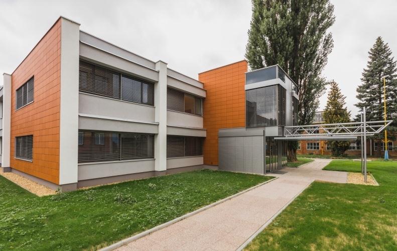 2. O FIRMĚ INTEMAC SOLUTIONS S.R.O. [1] Intemac je moderní centrum výzkumu a výzkumná instituce, která je zaměřena na aplikovaný výzkum a experimentální vývoj se sídlem v Kuřimi.
