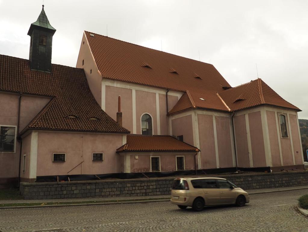 2) Kapucínský klášter č.p. 1/III. s kostelem sv. Felixe, p.č.st. 474/1 v k.ú. Sušice nad Otavou - provedení opravy střešního pláště, II. etapa severní část (ÚSKP rejstř. č. 47083/4-3376) Areál kapucínského kláštera s kostelem sv.