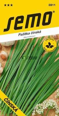 Sklízíme podle potřeby seřezáváním natě. Obecně platí: čím je u pažitky pevnější poupě, tím je kvalitnější.