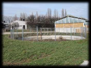 zcela zapuštěné, materiály železobeton, ocel smalt apod.