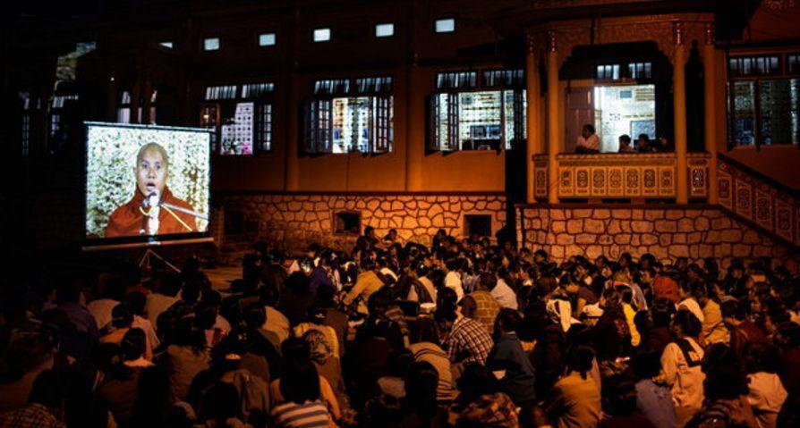 WIRATHUOVY VÝROKY Muslimové se snaží zhltnout barmský lid, ničí buddhismus a buddhistický řád. Snaží se, aby byla z Barmy muslimská země. Muslimové jsou jako afričtí kapři.