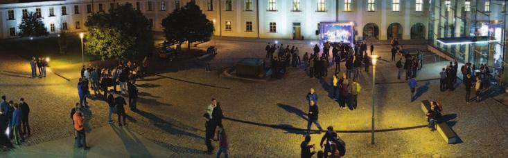 Studijní program nabízí vynikajícím absolventům magisterského studia prestižní univerzitní vzdělání nejvyššího typu v oblastech informatiky, výpočetní techniky či informačních technologií, které je